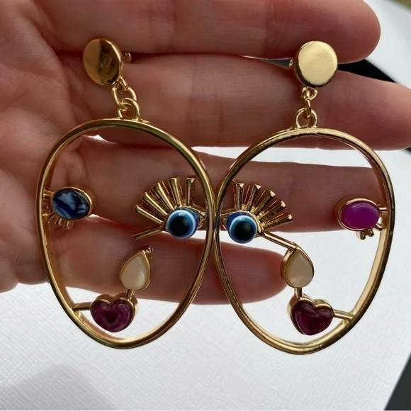🆕 Gold tone Picasso face art earrings 18k plated - Picture 2 of 6